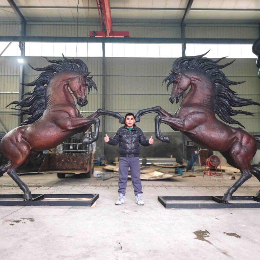 Larger size bronze horse sculpture