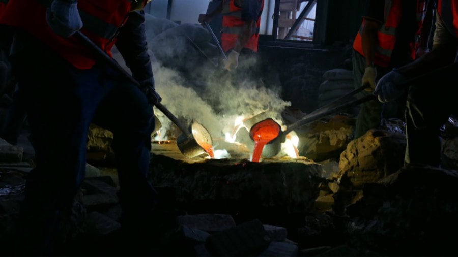 Bronze horse sculpture in foundry workshop